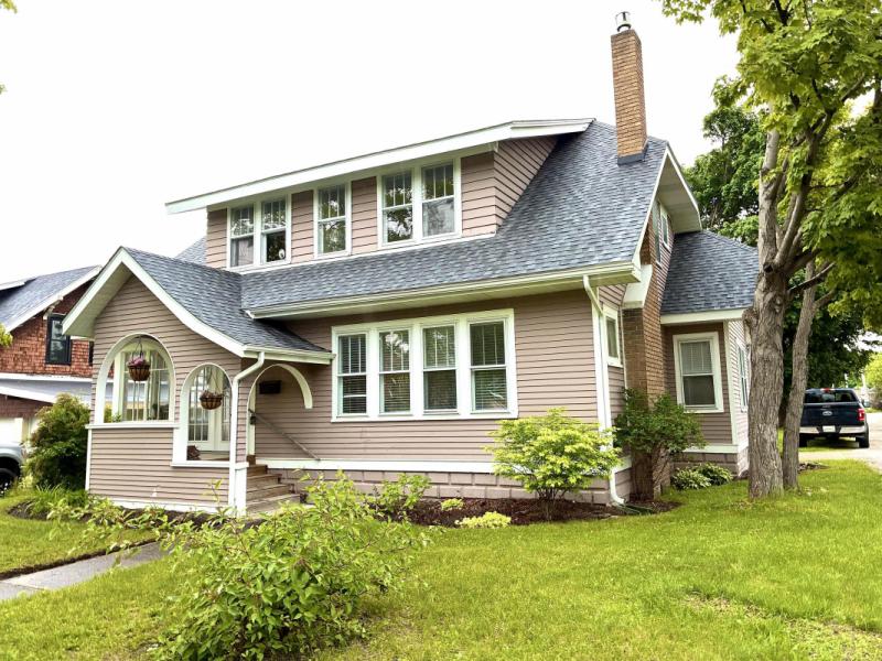 Rental 204120 Main Image